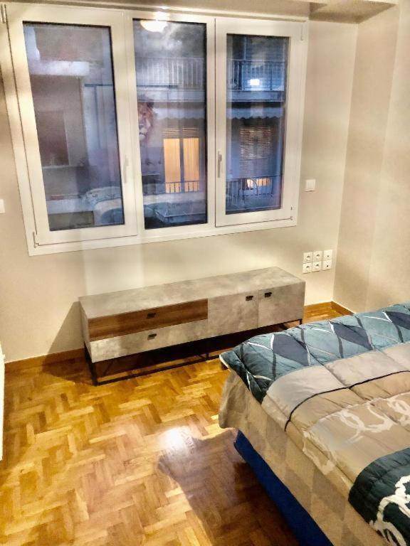 Economy Shared Apartment D In Central เอเธนส์ ภายนอก รูปภาพ